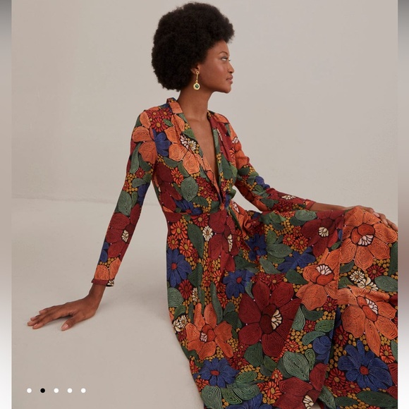 FARM RIO ‼️ Black Stitched Flowers
V Neck Maxi Dress - Picture 2 of 5